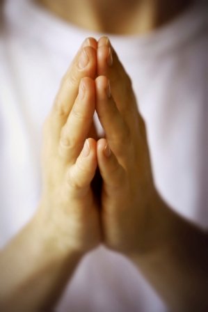 hands praying